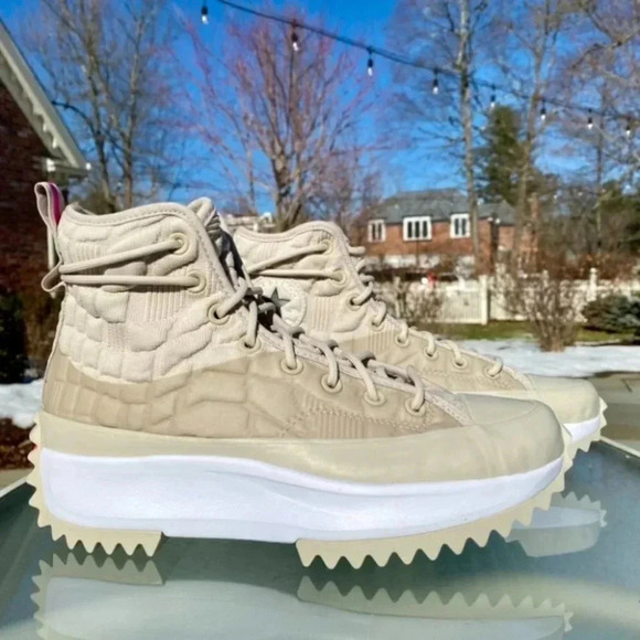 Converse Run Star Hike High Top Women’s 9.5 Khaki White Quilted Platform Sneaker - Picture 1 of 11